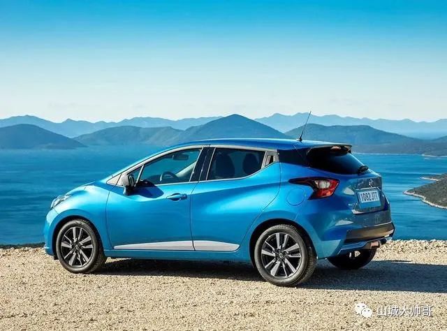 没白等这两款性价比神机,本田飞度和铃木奥拓哪个更省油