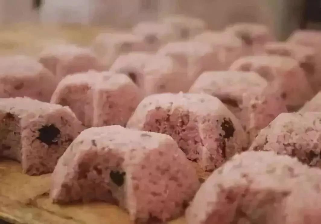 小镇，一碗面年入30万，一块糕年销售额上百万，它胜在何处？