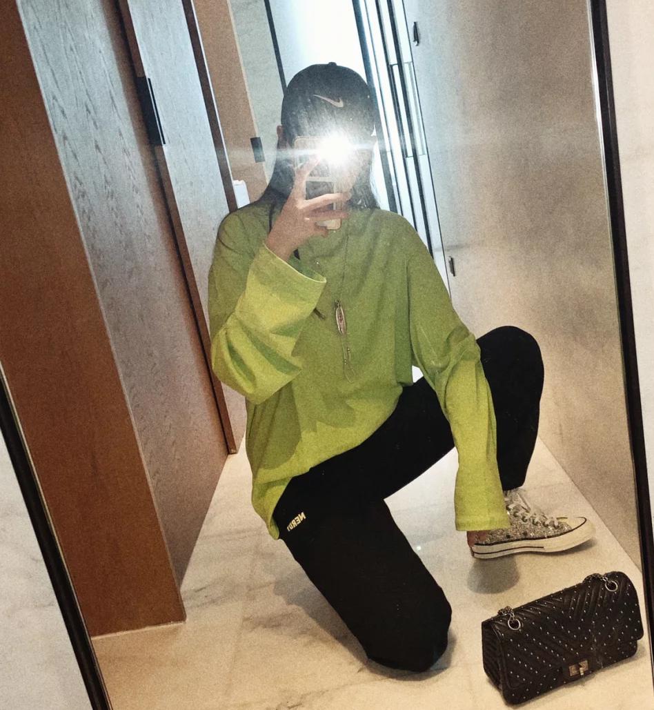 Nabi化身匡威女孩,走到哪都穿