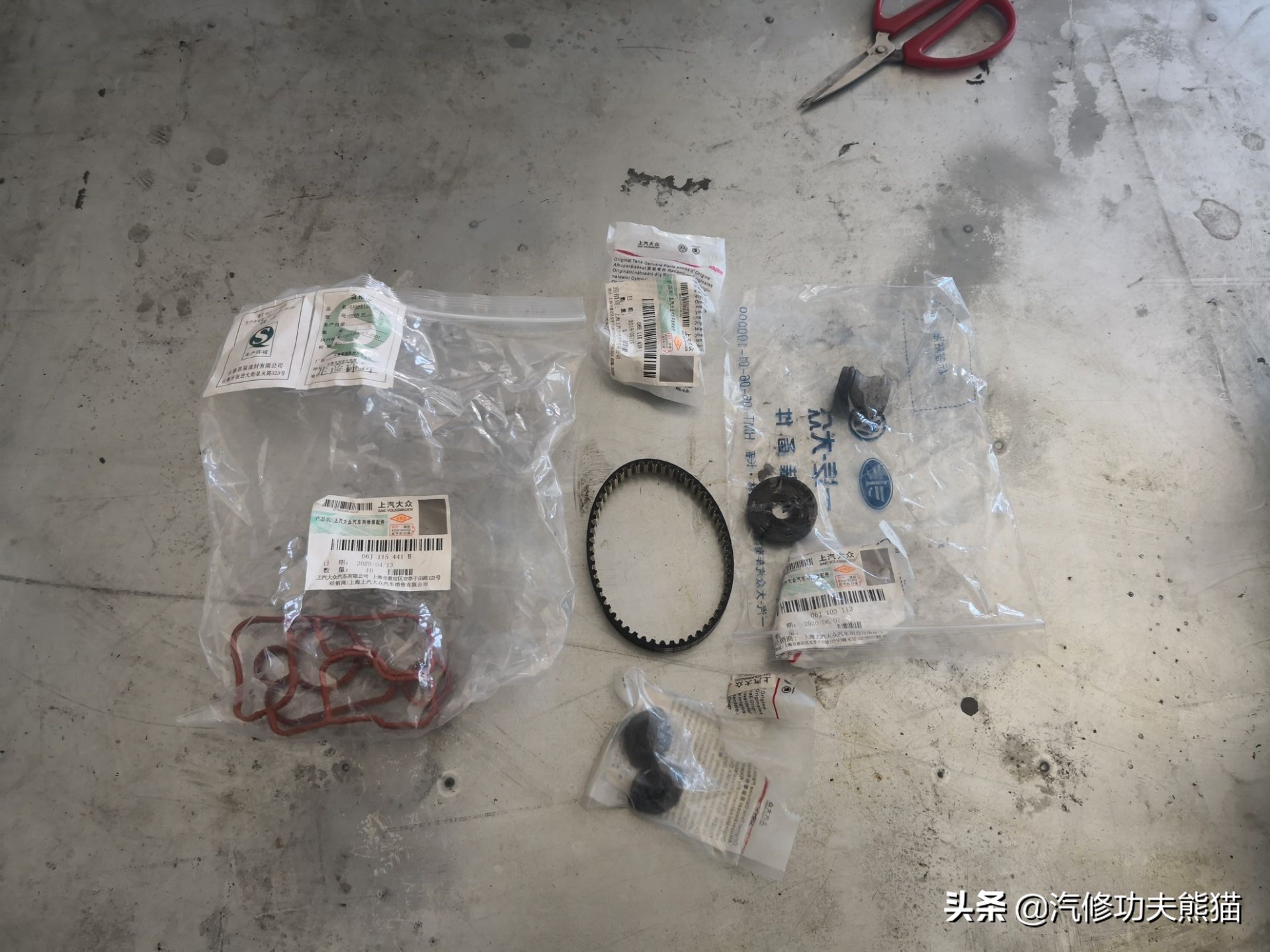 2017款途观丝绸之路1.8t烧机油吗,途观2015款1.8t四驱豪华版烧机油