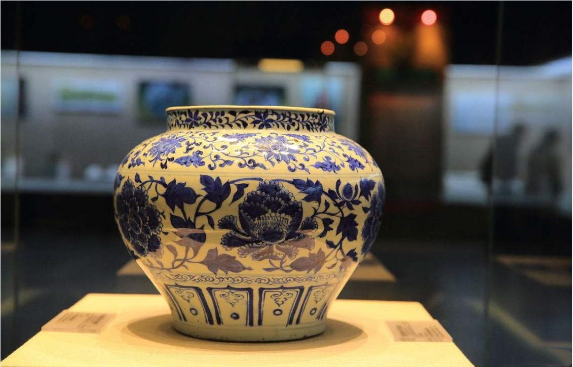 元青花为何能拍出高价,元青花大瓶鉴定方法