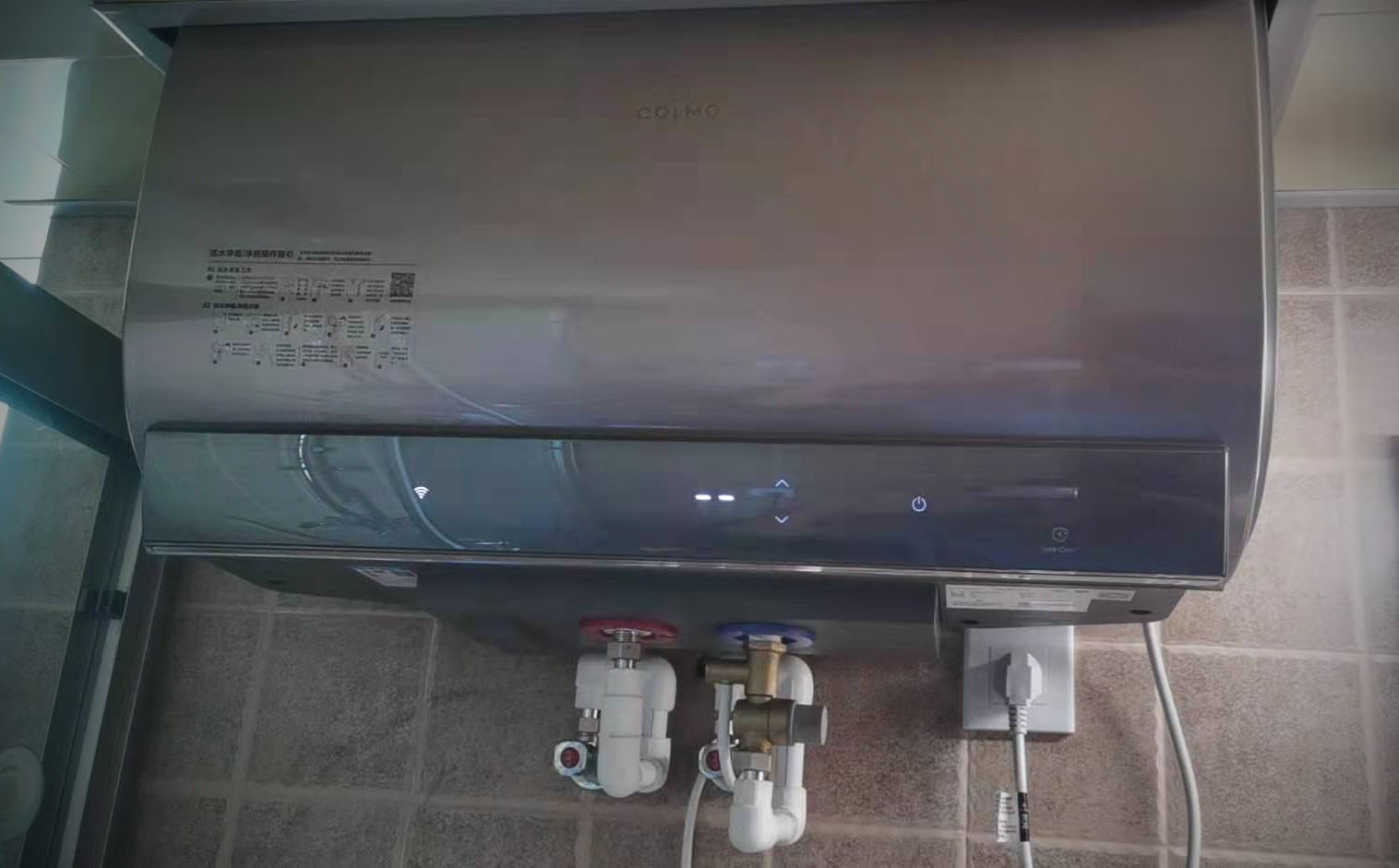 电热水器还是燃气热水器使用省钱,燃气热水器比电热水器有什么优点