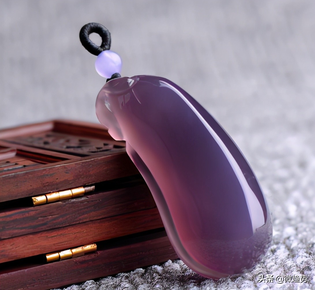 玛瑙玉髓和玉髓有啥区别,天然玉髓和人造玉髓区别