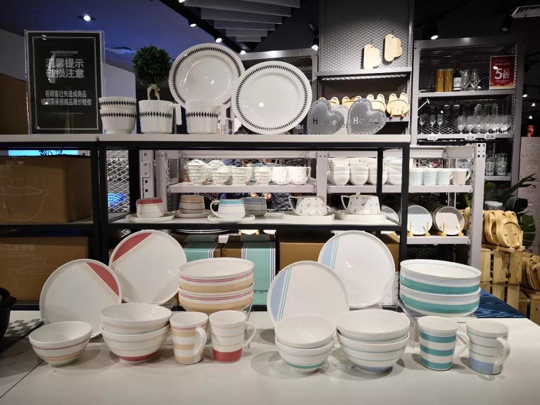 天山路街道百盛优客,天山优客百盛