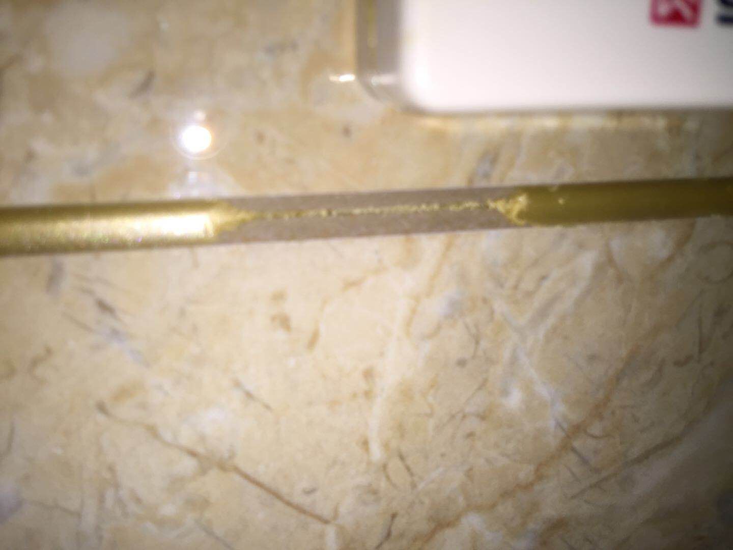 美缝剂发黄了变色如何处理,哪些美缝剂颜色不会变黄