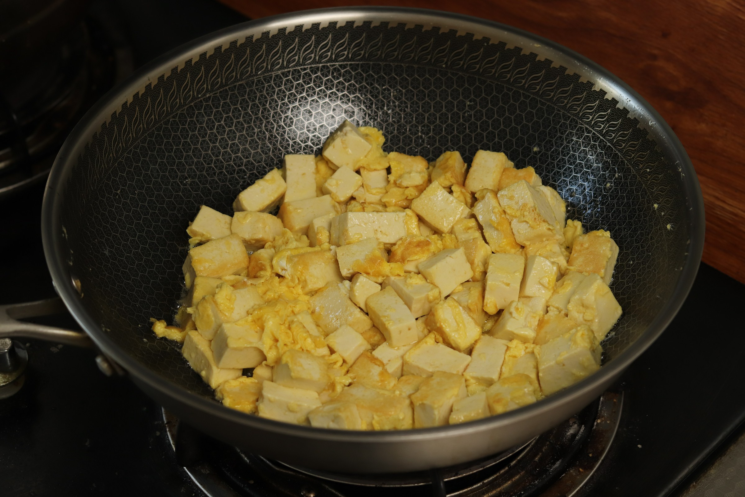 煎豆腐的豆腐是老豆腐还是嫩豆腐,煎豆腐的技巧是什么