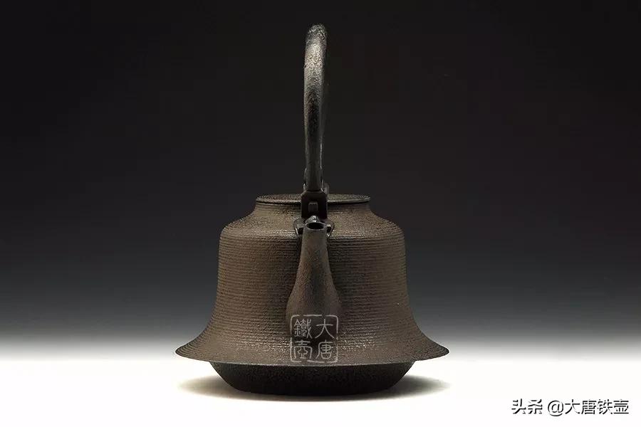 这才是正宗的日本铁壶,日本铁壶跟国内铁壶有什么区别