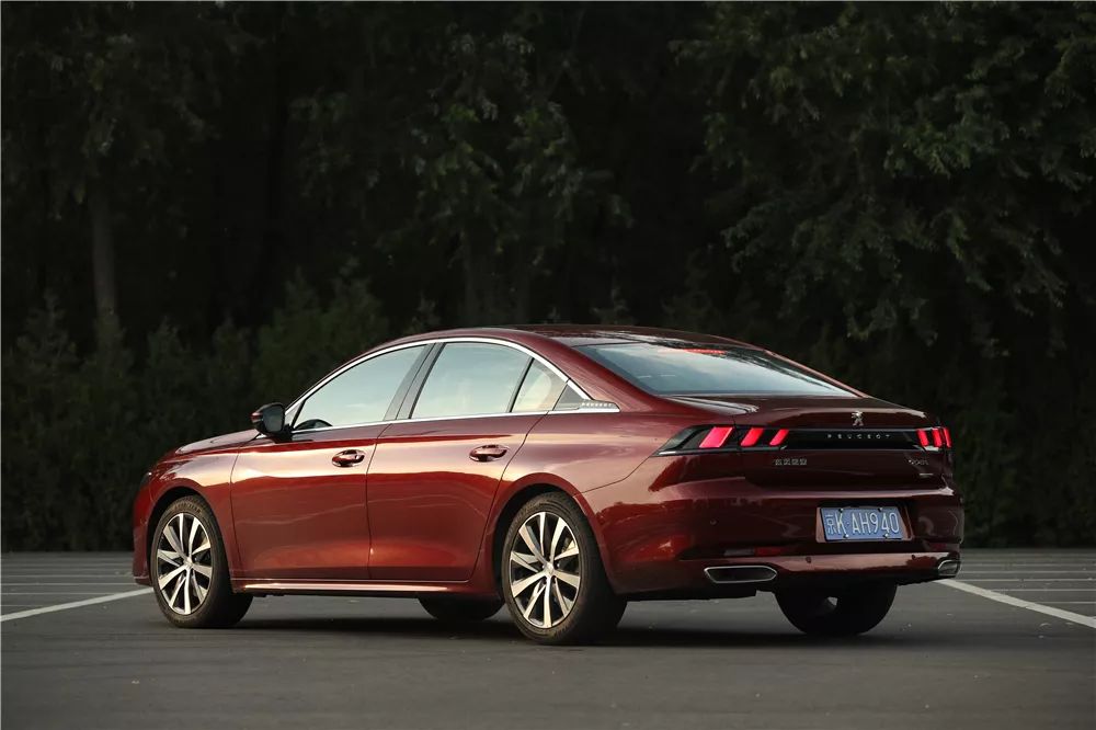 丰田凯美瑞和标致508哪个好,标致508l和凯美瑞2.5g买哪个好