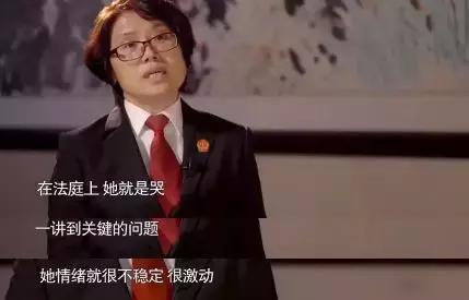 13岁女童被拍裸照性侵：被网聊毁掉的未成年女孩