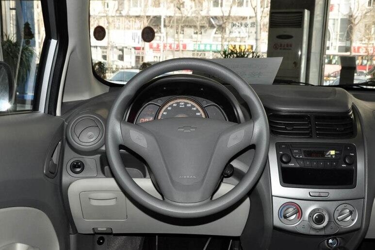 油耗低5-6万,五万能买什么车雪佛兰赛欧