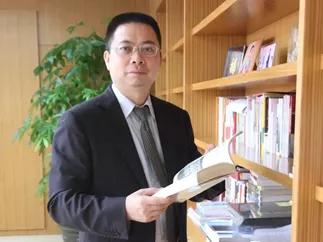 宝能董事长，“野蛮人”姚振华身家53亿美元，在西安等地卖菜，不到一年宝能生鲜就关门