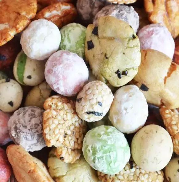 天津特色美食天津煎饼果子 (天津风味小吃三绝)