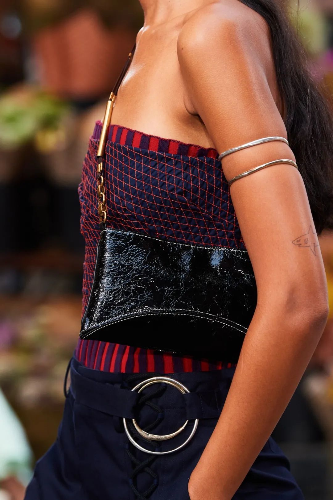 上海百场大秀时装周,百场大秀上海时装周