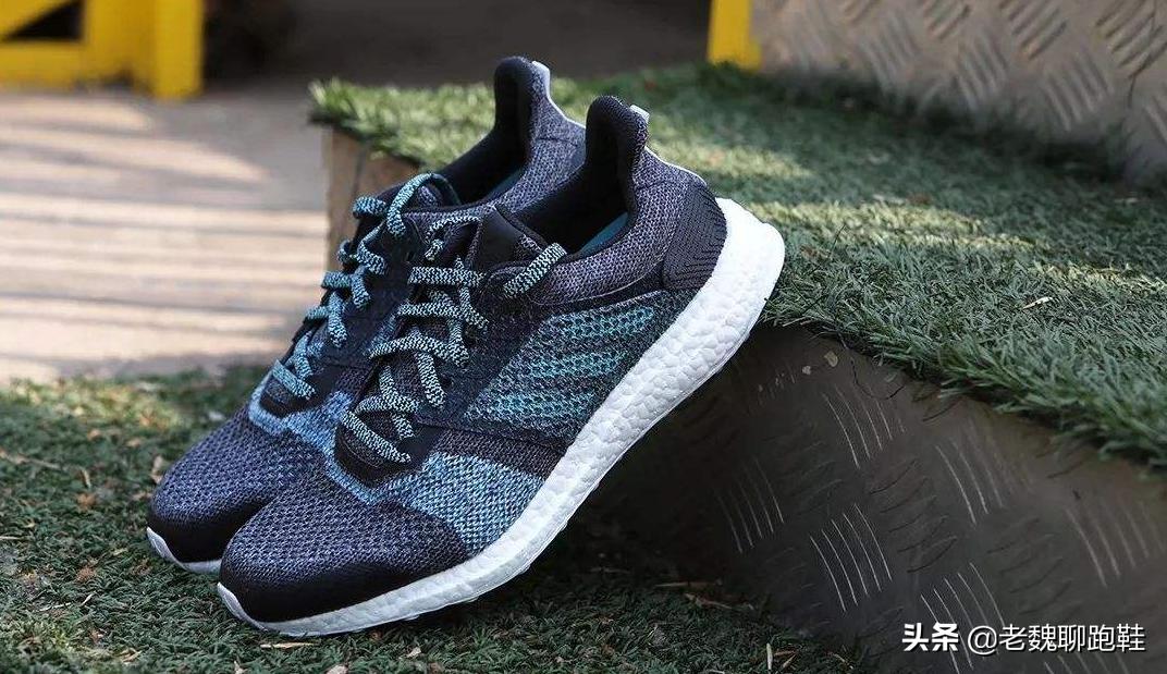 哪个牌子的跑鞋穿上最舒服,十大公认最舒服跑鞋排行榜