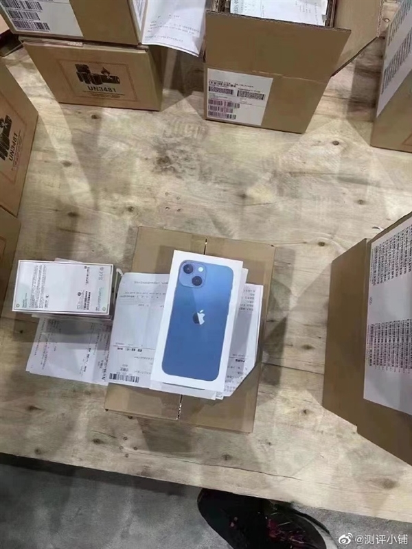 iphone13包装盒没有塑封,iphone13包装封条