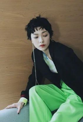 奥黛丽·赫本、艾玛·沃特森、周冬雨、郭采洁，永不过时的精灵短发