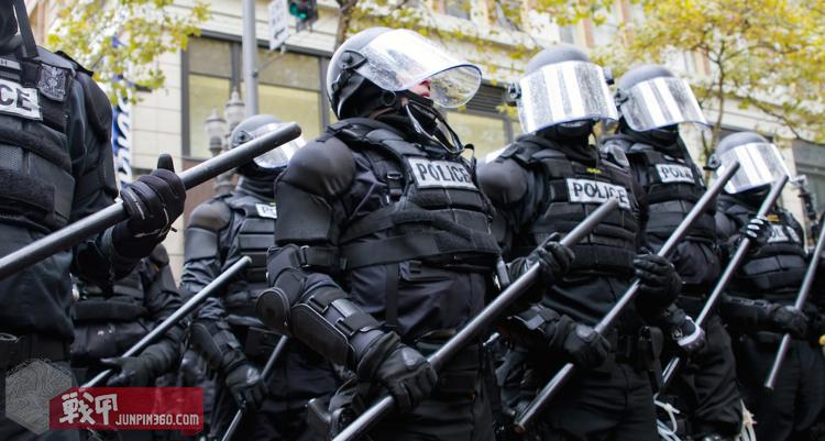 战甲讲堂：棍中不二——全面认识伸缩棍