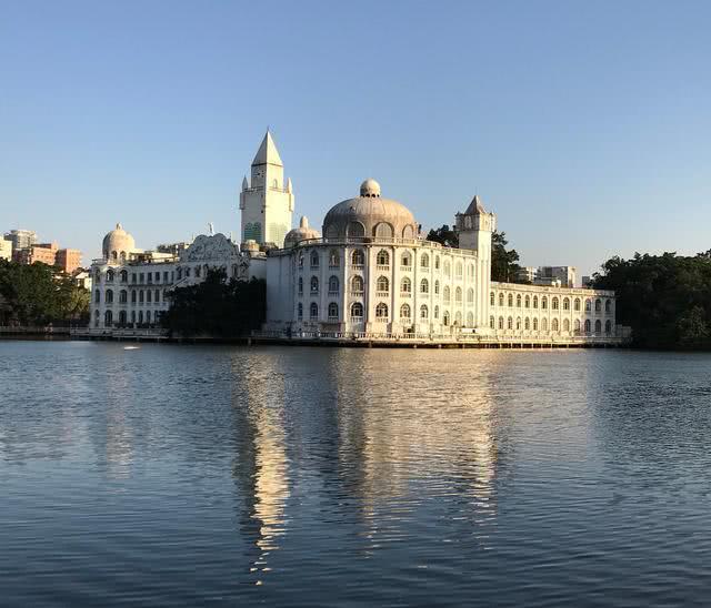 广州像白宫一样的建筑,广州像白宫的建筑夜景
