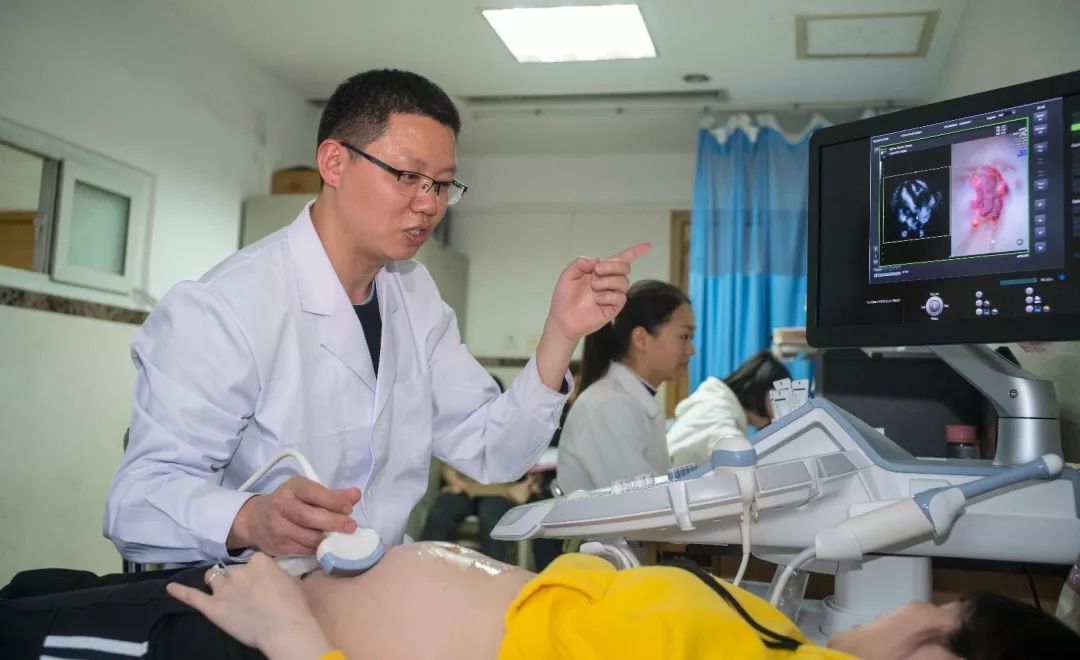 做b超时涂的膏是什么,做b超时涂的液体对身体有害吗