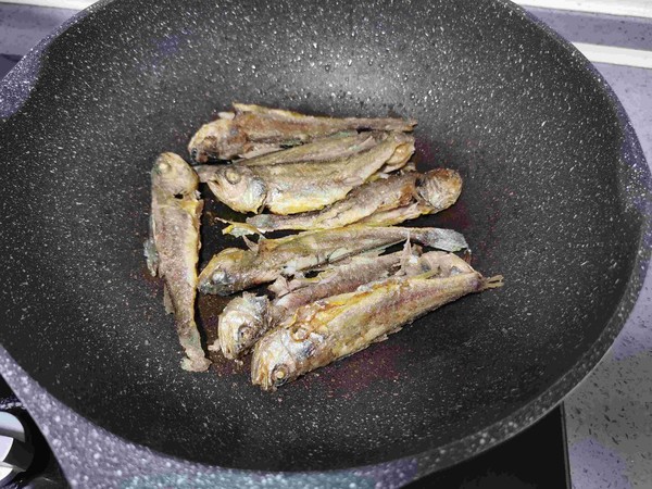 给鱼去腥和调味的料水怎么做,鱼最能避腥的做法