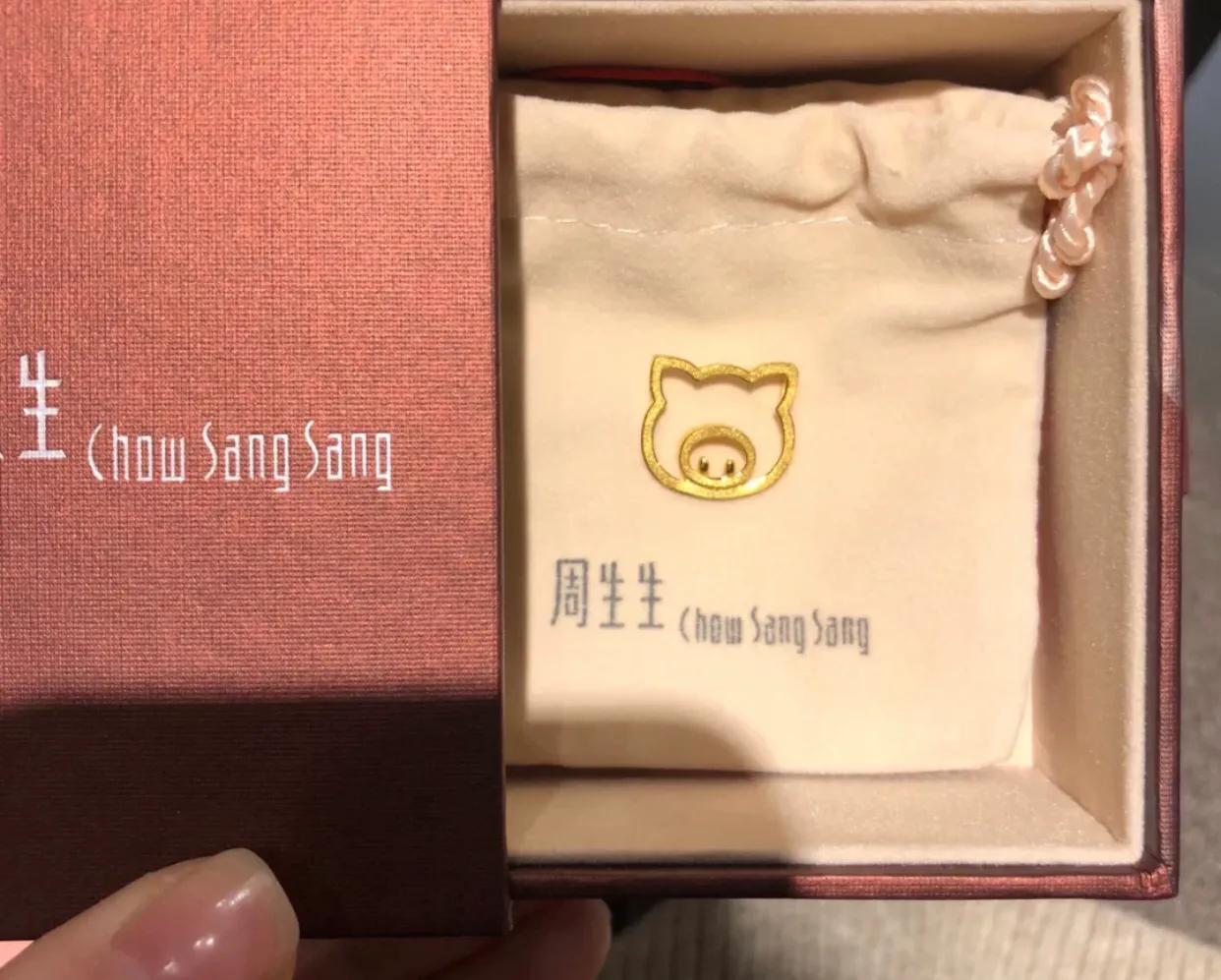 传统黄金手镯选周大福还是周生生,周生生黄金哪个款式最值得买