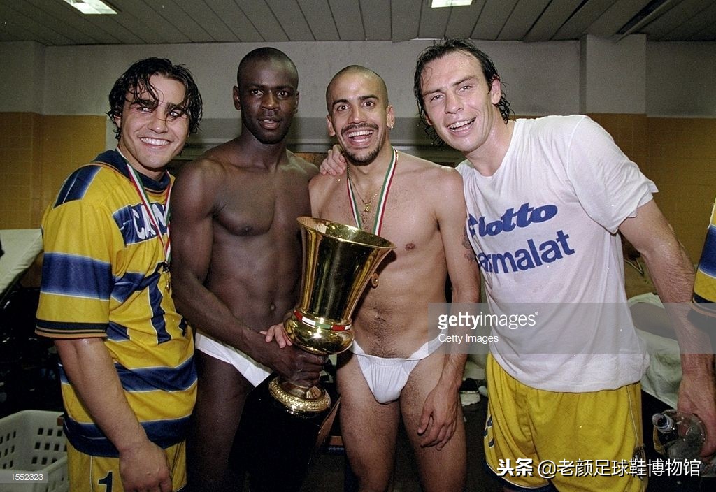 脚踏虎爪靴的神奇巫师，35岁参加世界杯，41岁复出只为母队上座率