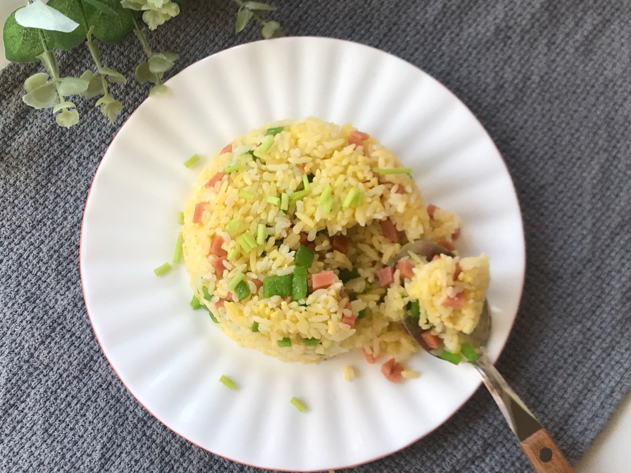 怎么做炒饭简单又轻松又好吃呢,怎样做炒饭才能让炒饭粒粒分明