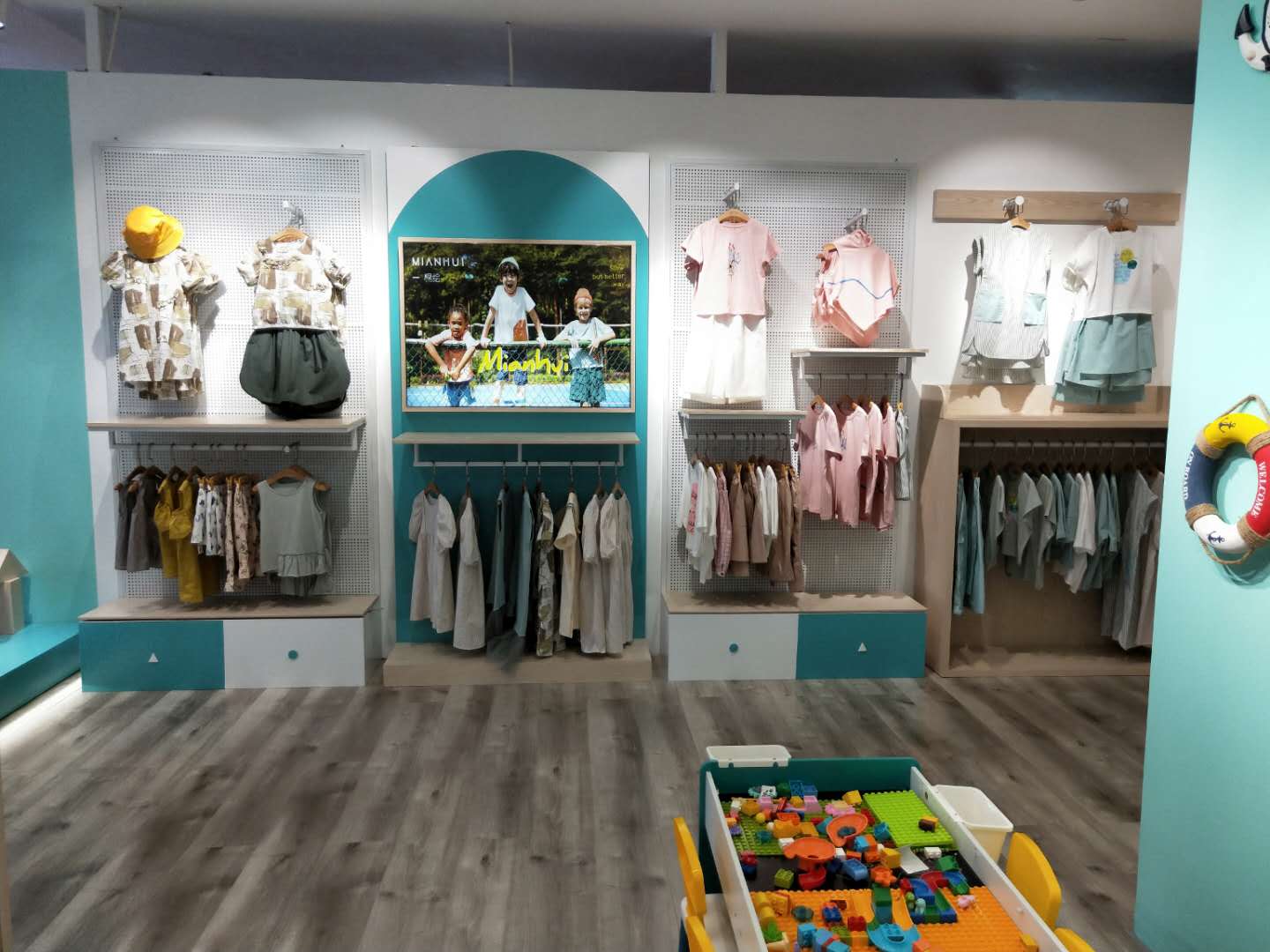 儿童运动服装品牌加盟,儿童品牌折扣店加盟代理