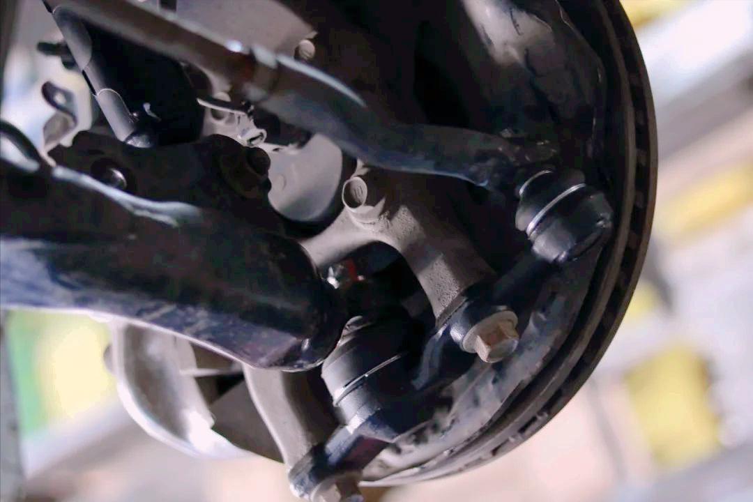 怪兽汽车翻新地址,怪兽修车翻新奥迪q7