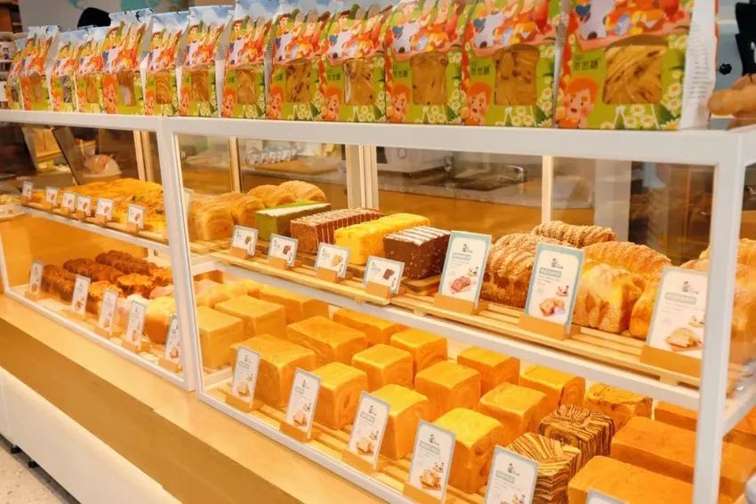 一家店年赚100万估值多少倍,烘焙店估值是营业额的几倍