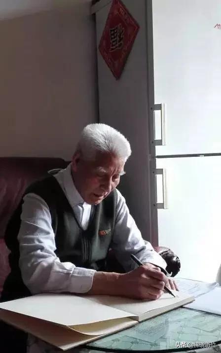 拂晓文学作品的图片,拂晓文艺