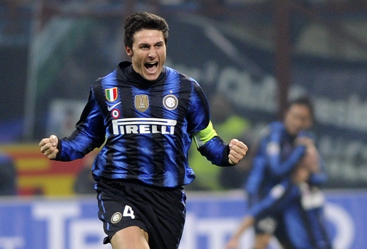 国际米兰球星萨内蒂图片,国米欧冠萨内蒂图文