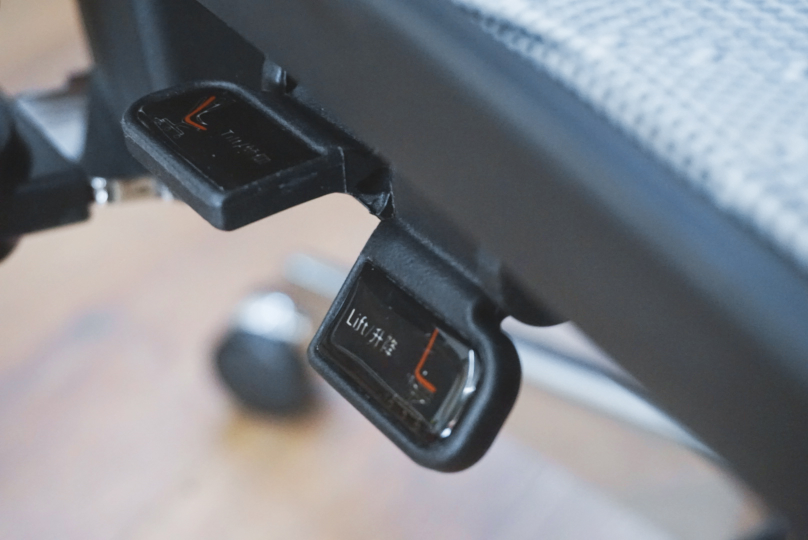 看了老罗推荐的人体工学椅我买了它——达宝利D1人体工学椅评测