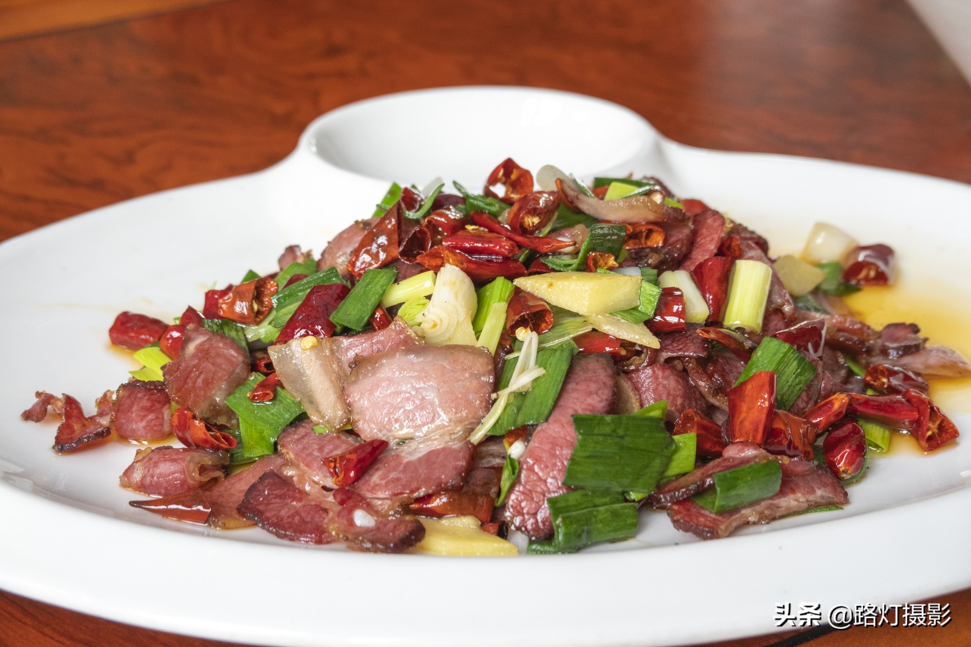 贵州这个县级市不简单，川黔要塞避暑胜地，靠一种水果跻身土豪榜