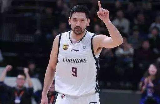 艾伦哈德森连续得分辽宁男篮,郭艾伦赵继伟现身辽宁男篮