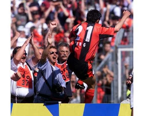 杨晨重返法兰克福受到欢迎事件,杨晨留洋法兰克福