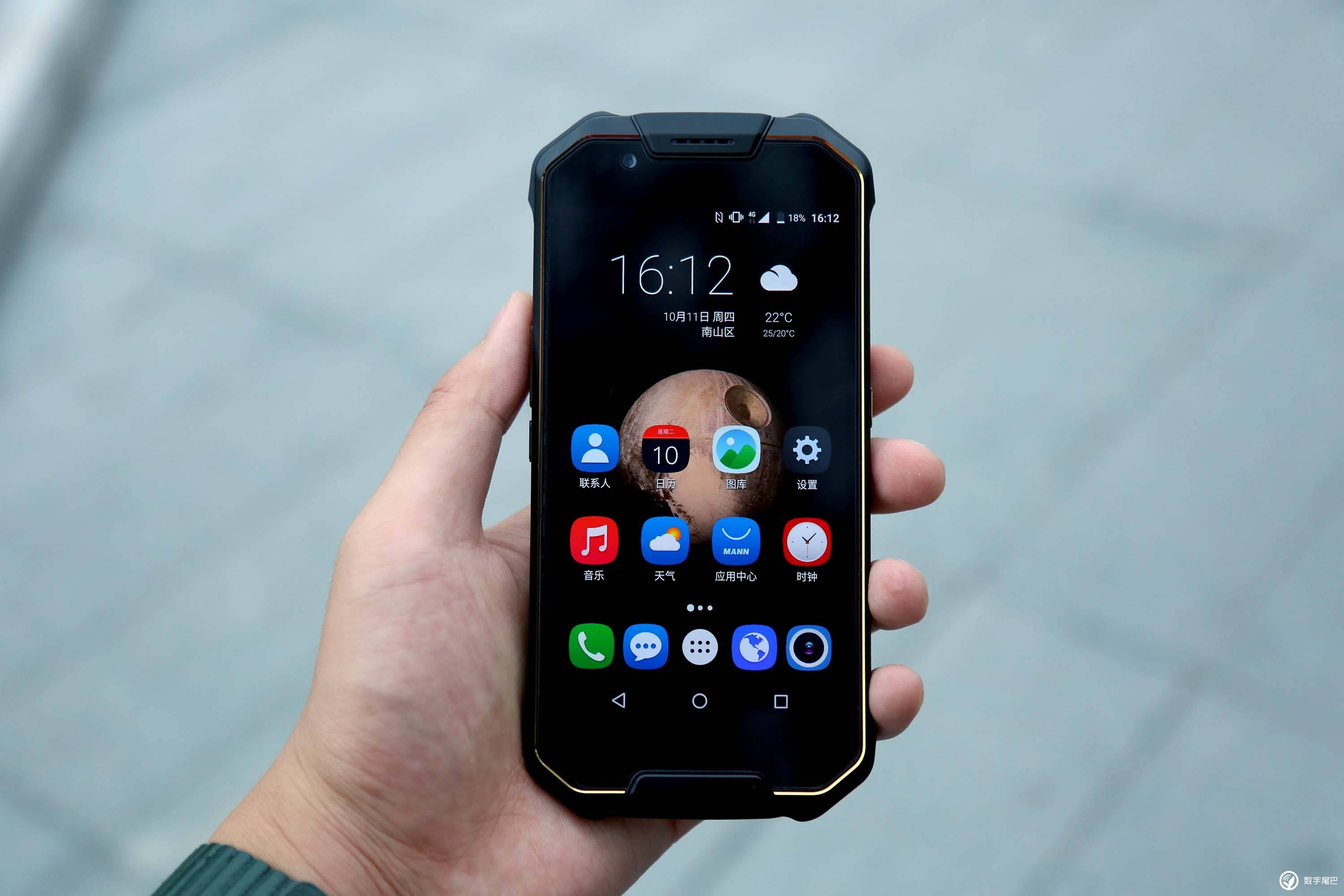 120%xIP68+6000mAh,影视作品中,军方专用手机的原型