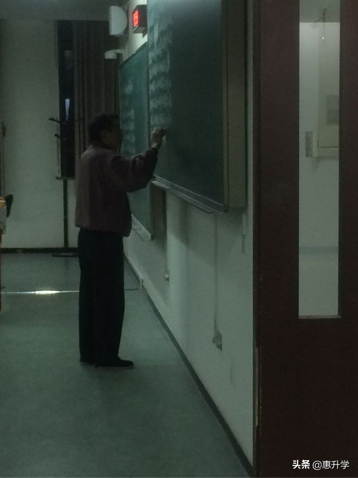 毕业生谈北大上学的真实感受,在清华北大就读体验