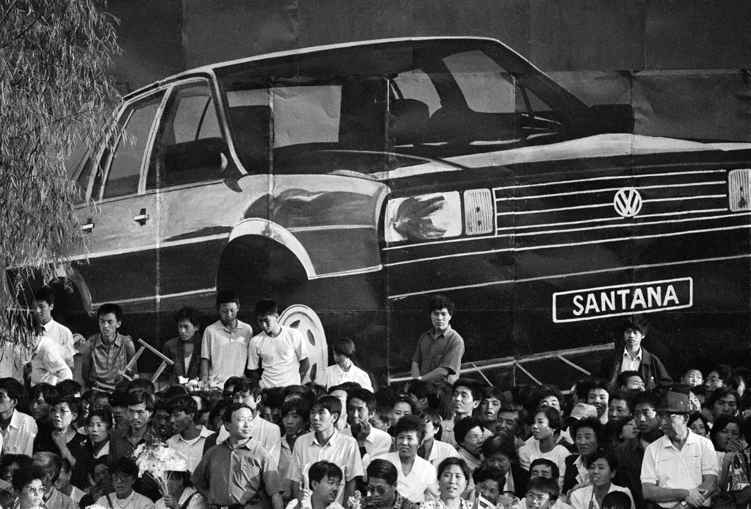 从一线记者到摄影艺术家，谢军拍下了即将消逝的时代记忆