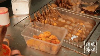 这些在学校周边开了十几年的小吃店，陪伴了多少人的青葱岁月！