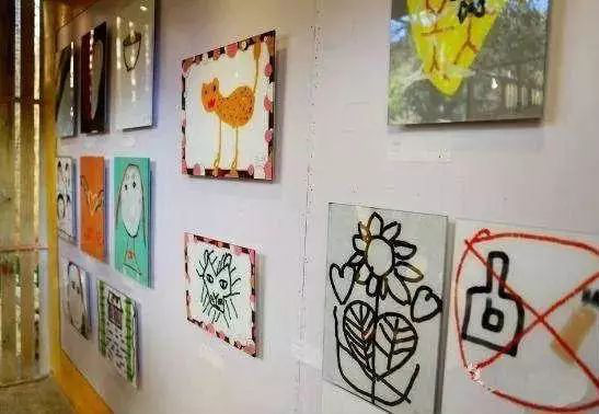 小孩爱在墙上乱画刷什么漆,孩子在墙上乱画怎样才能去除蜡笔