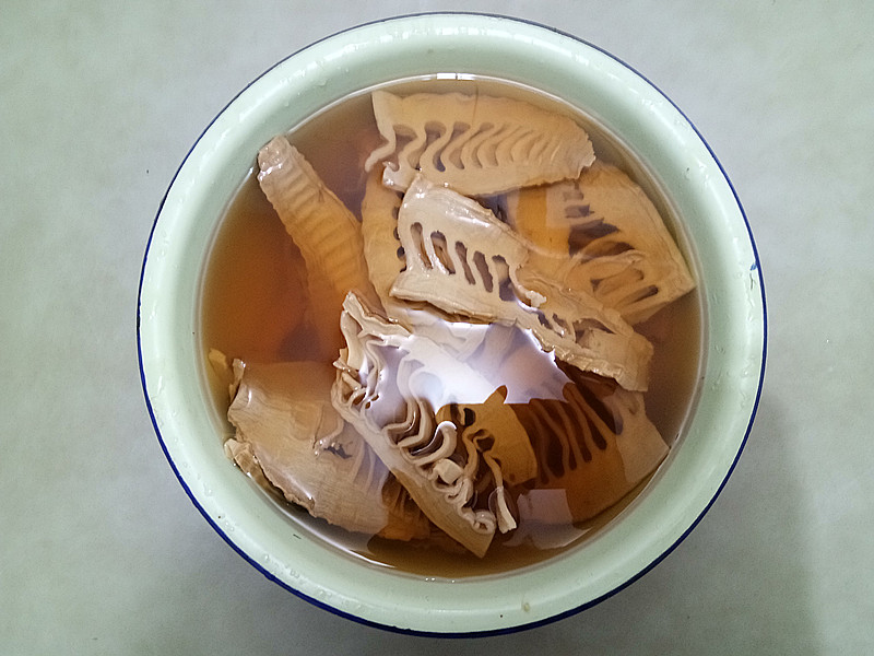 笋干焖腊鸡腿,笋干焖鸡图片