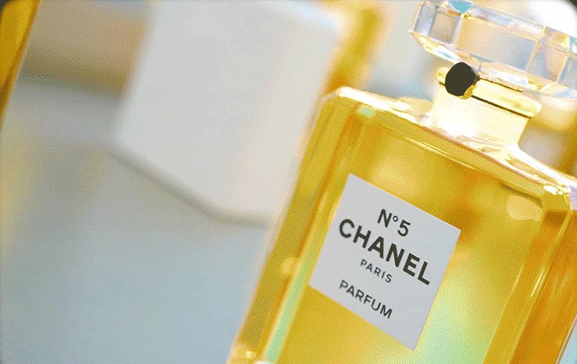 玛丽莲梦露香奈儿5号香水,玛丽莲梦露用的哪款香奈儿5号