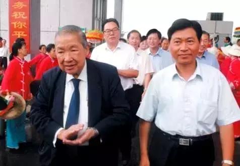 新加坡富豪捐赠2000千万,莆田富豪捐款二百多亿