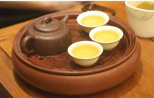 熟茶和红茶哪个适合养胃茶,养胃的茶叶哪种红茶最好