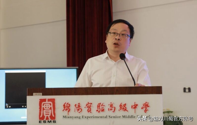 开元中学在绵阳市2021普通高*特中**色及亮点展示会获同层次学校第一