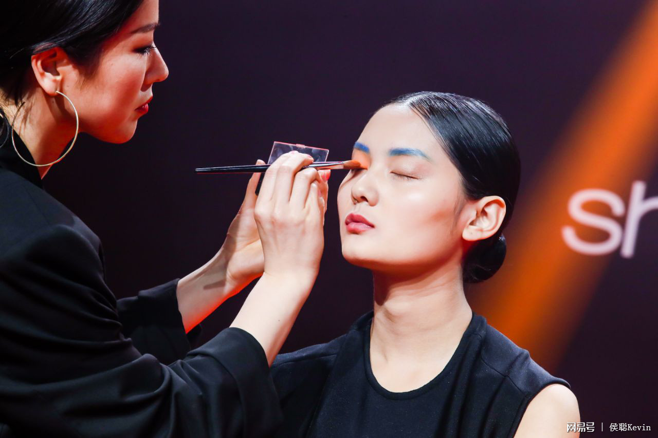 10.18植村秀新品派对,植村秀2018圣诞彩妆视频