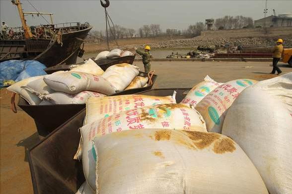 豆粕现在基差这么高怎么办,豆粕质量标准最新