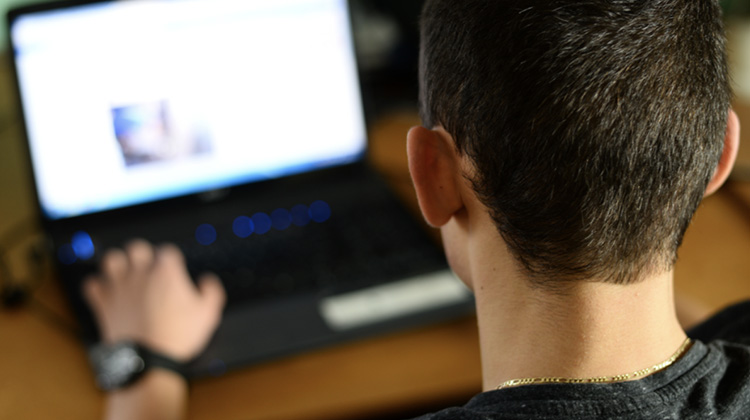 在因特网上让陌生人诊断性病？这一点都不靠谱