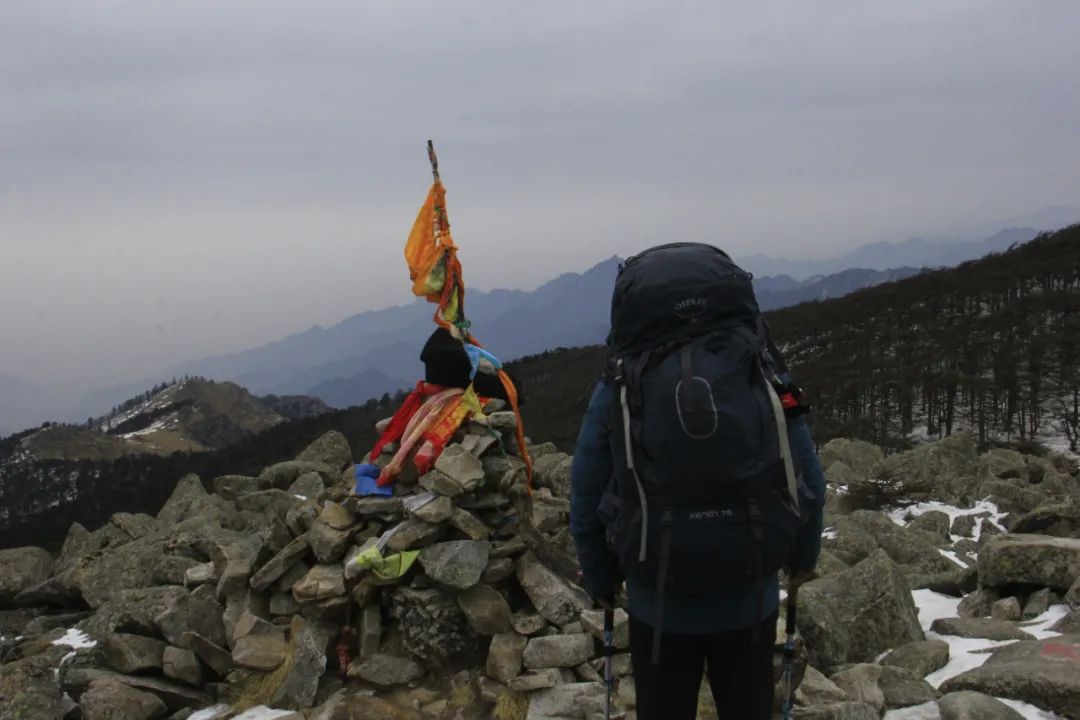 光鹿跑兵冰徒步,秦岭光鹿跑冰穿越攻略